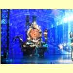 entertain18236.jpg